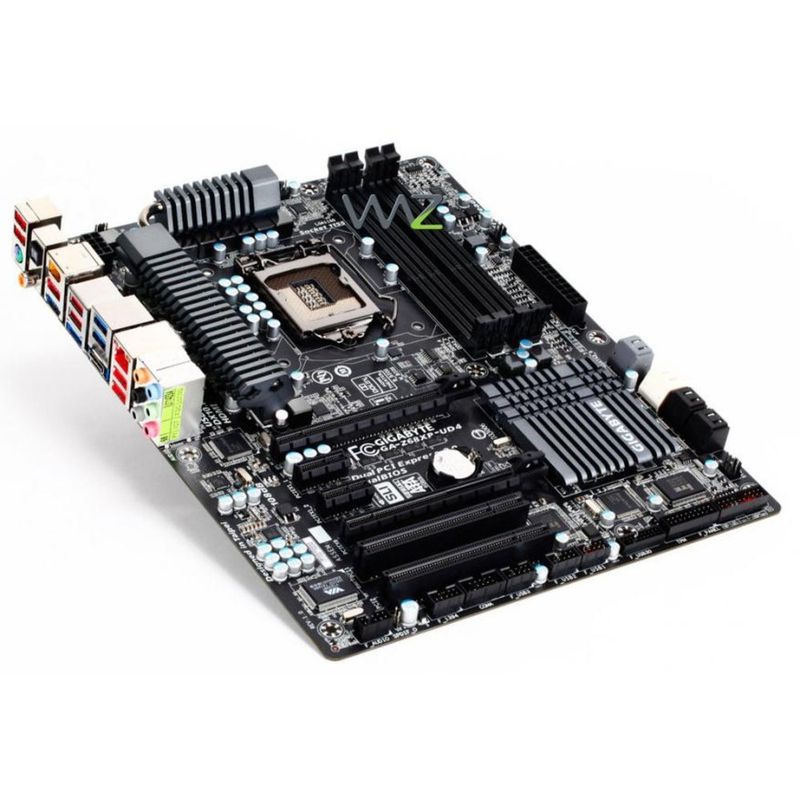 101993-3-placa_me_s1155_gigabyte_ga_z68xp_ud4_rev_10_box-5