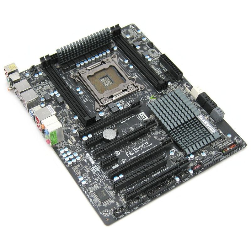 101316-2-placa_me_s2011_gigabyte_ga_x79_ud3_rev_10_box-5