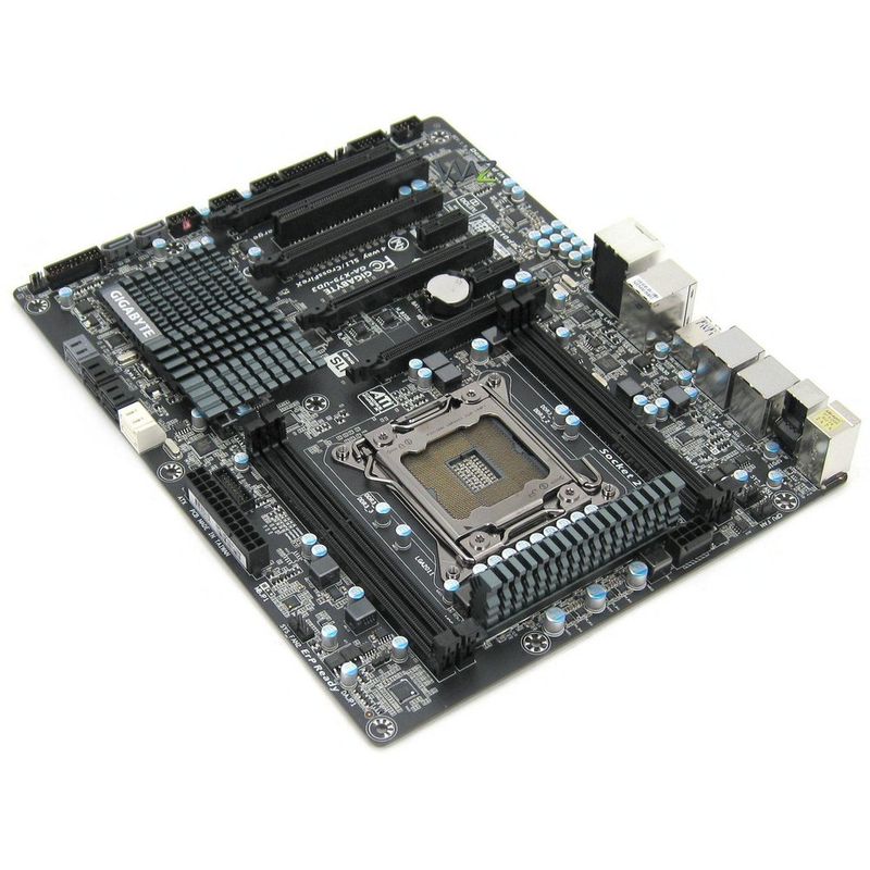 101316-3-placa_me_s2011_gigabyte_ga_x79_ud3_rev_10_box-5