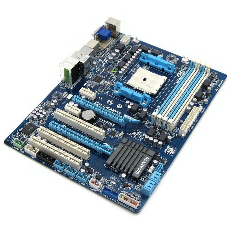 100317-1-placa_me_fm1_gigabyte_ga_a75_d3h_rev_10_box-5