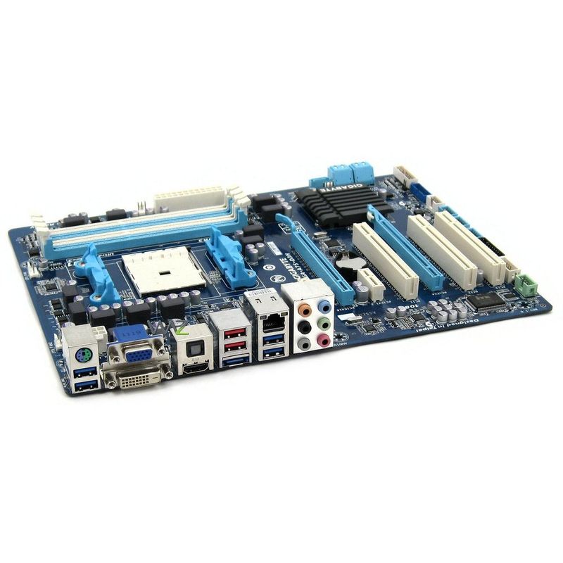 100317-4-placa_me_fm1_gigabyte_ga_a75_d3h_rev_10_box-5