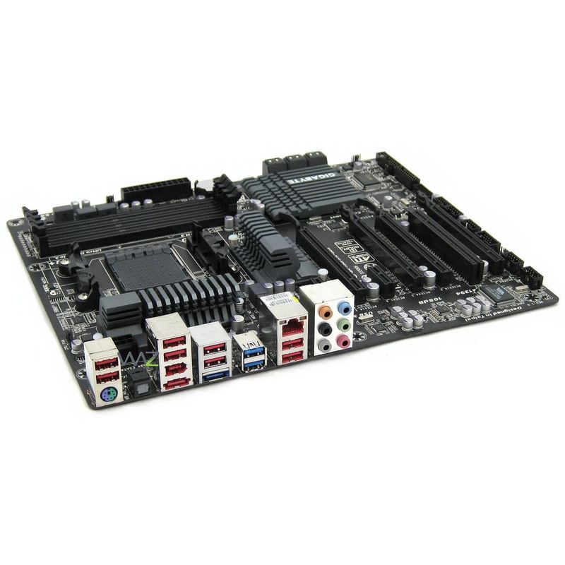 100315-4-placa_me_am3_gigabyte_ga_990fxa_ud3_rev_11_box-5