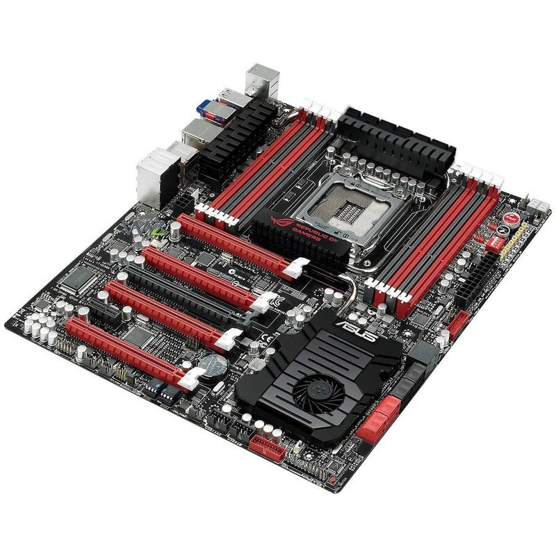 102490-2-placa_me_s2011_asus_rampage_iv_extreme_box-5