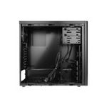 1036371_Lian-Li_PC_7HWX_preto